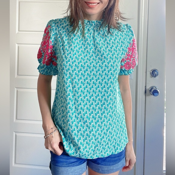 09 Boho Floral Embroidered Puff Sleeve Loose Fit Blouse - Picture 8 of 9